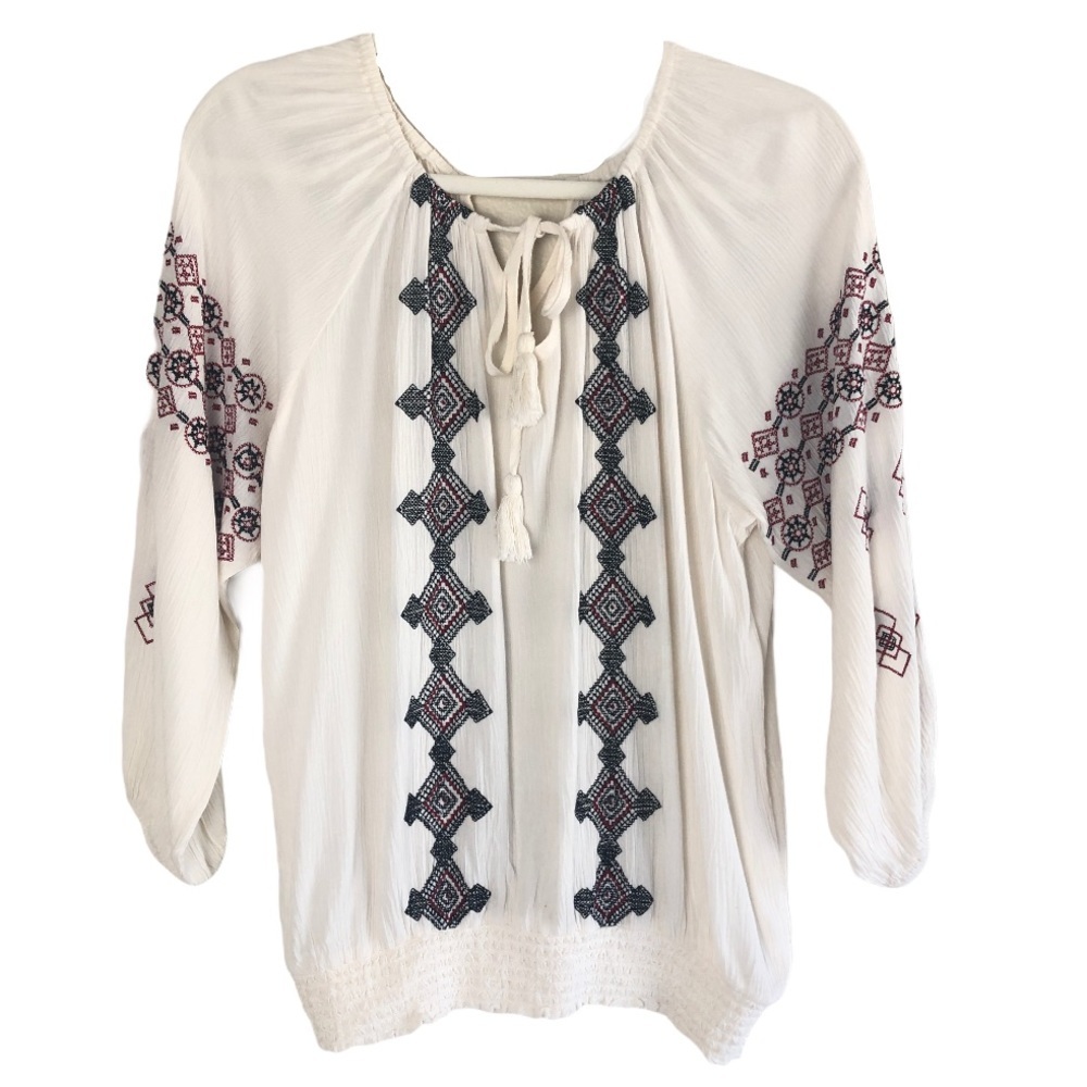 American Rag Ivory Colorful Embroidered Peasant Top Size M 100% Rayon